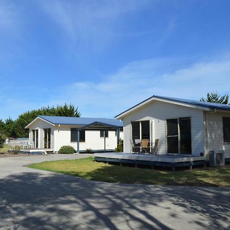 Woodbyne Resort Wimbledon Heights Bagian luar foto